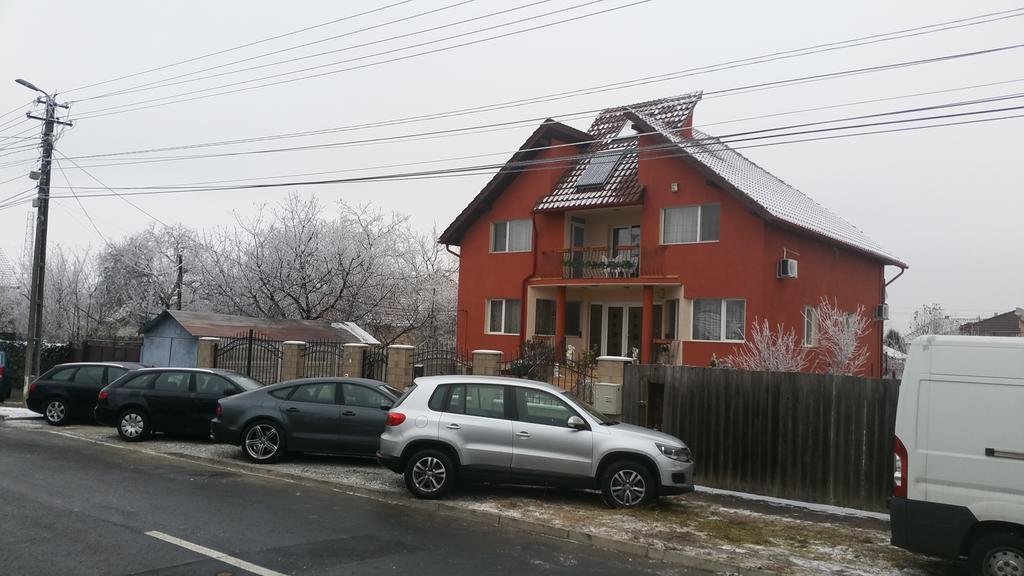 Family Pension Arad Exterior photo